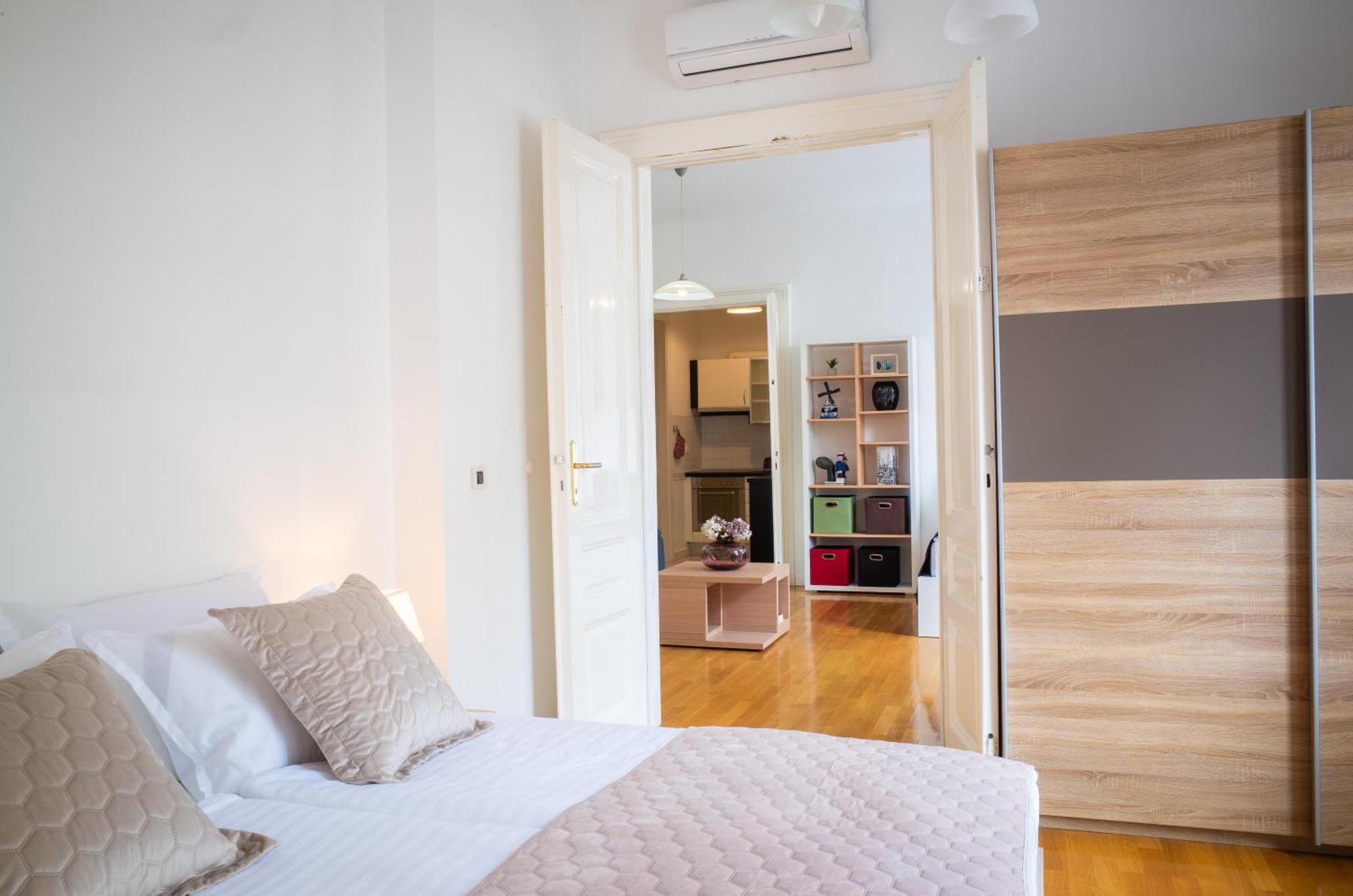 Apartment Korina - City Center Zágráb Kültér fotó