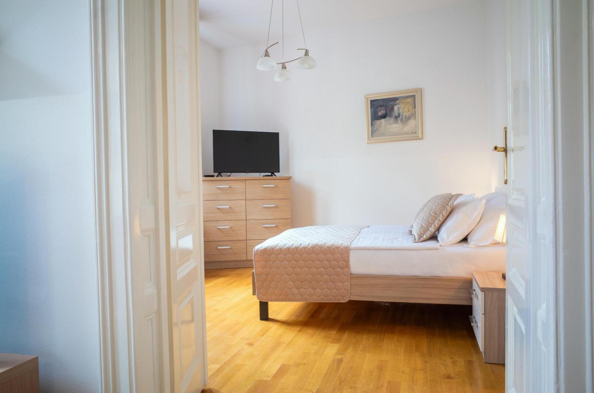 Apartment Korina - City Center Zágráb Kültér fotó
